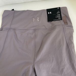 Under armour crop pants small mauve